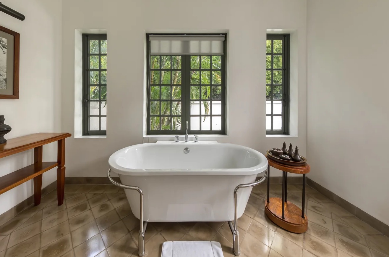 Bathroom Water Removal in Sweeny, TX